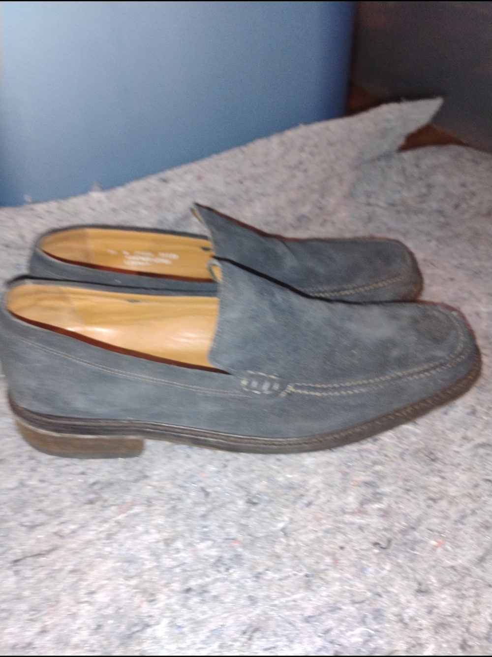 Bostonian Men's Suede Loafers in Gray
